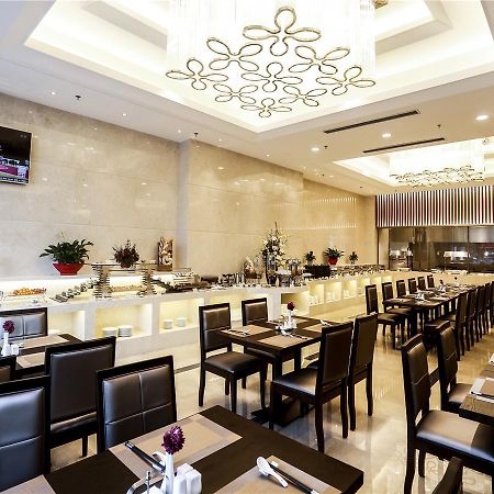 Shenyang Mingcheng Jin Jiang International Hotel Exterior foto